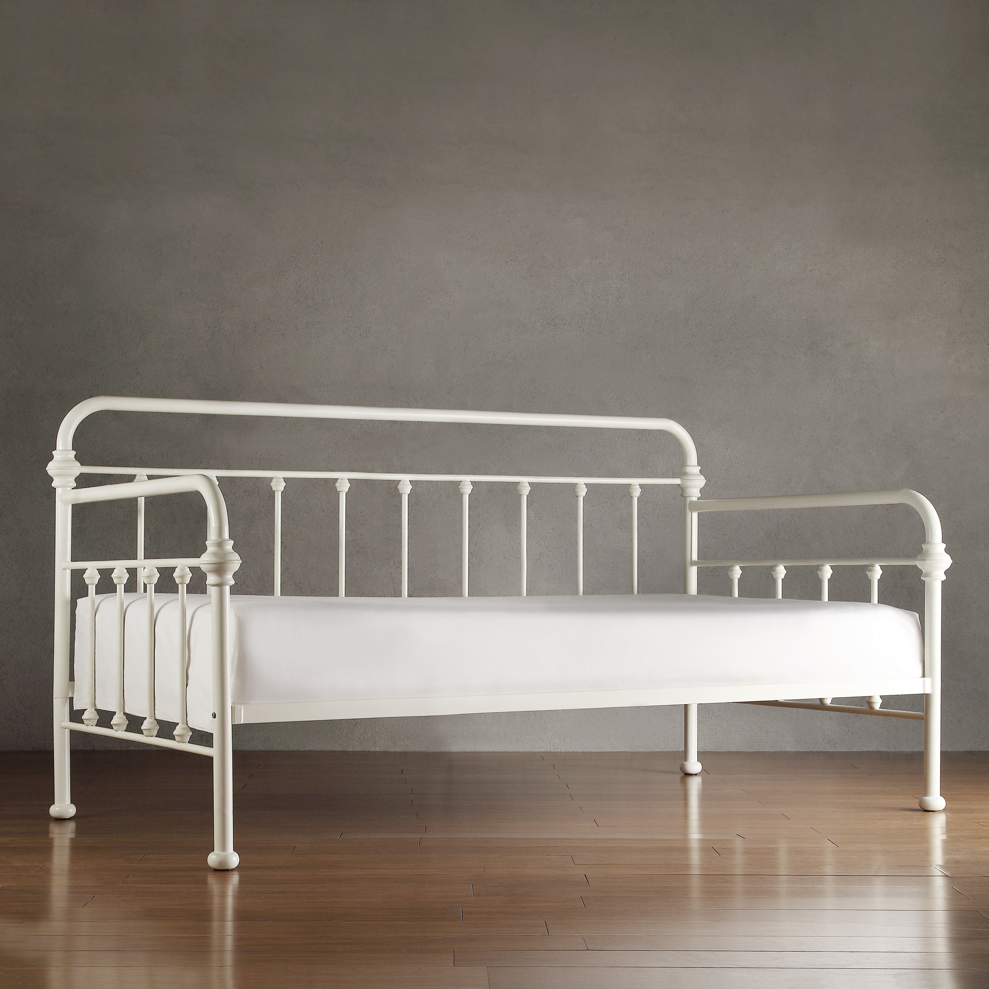 Antique Iron Metal Twin Daybed