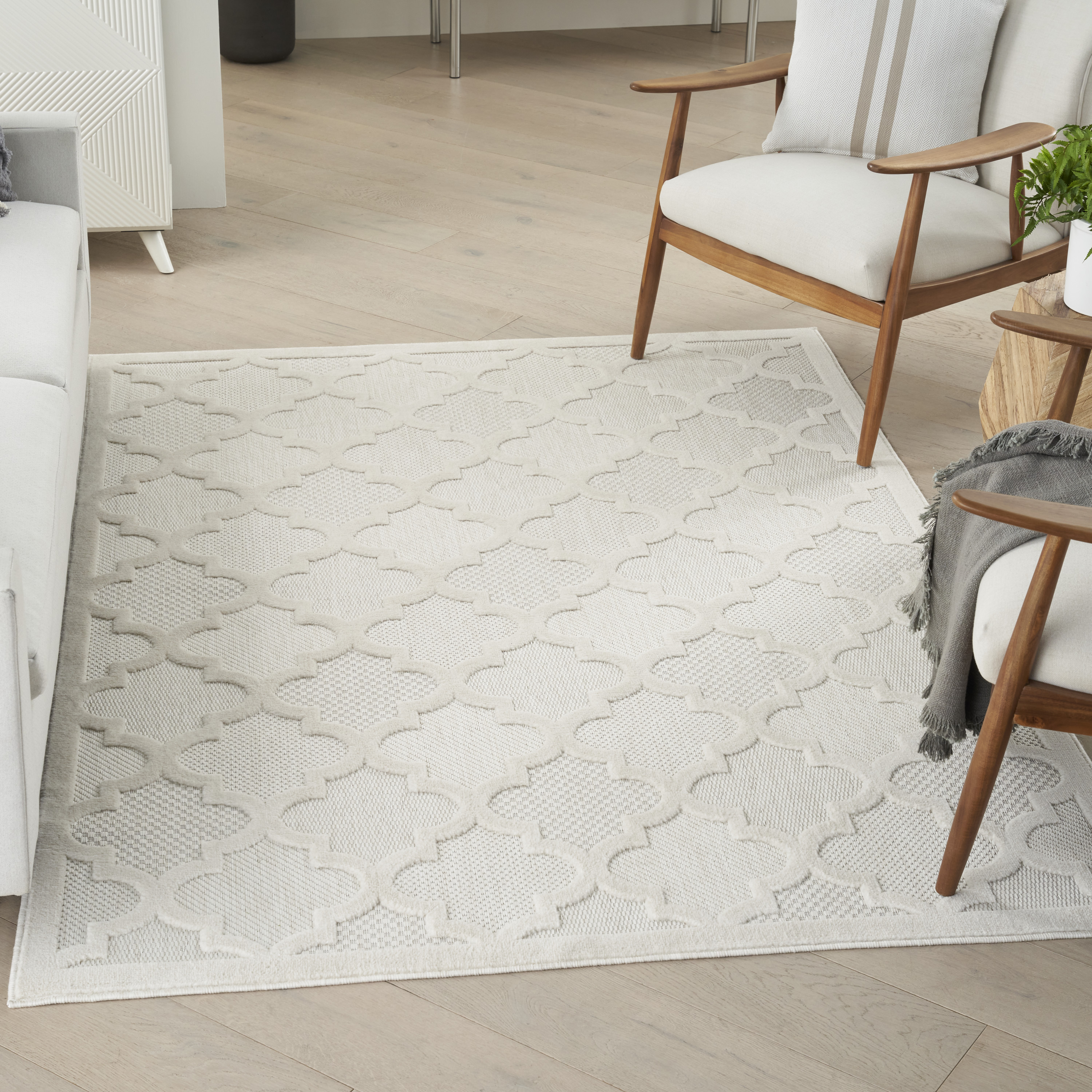Nourison Easy Care 4' x 6' Ivory White Modern Rug