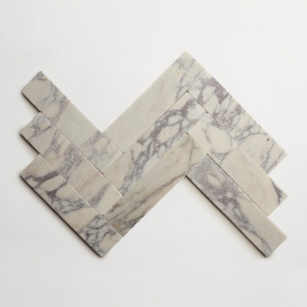 clé lapidary: pantry pavers | blade | tumbled | calacatta viola 