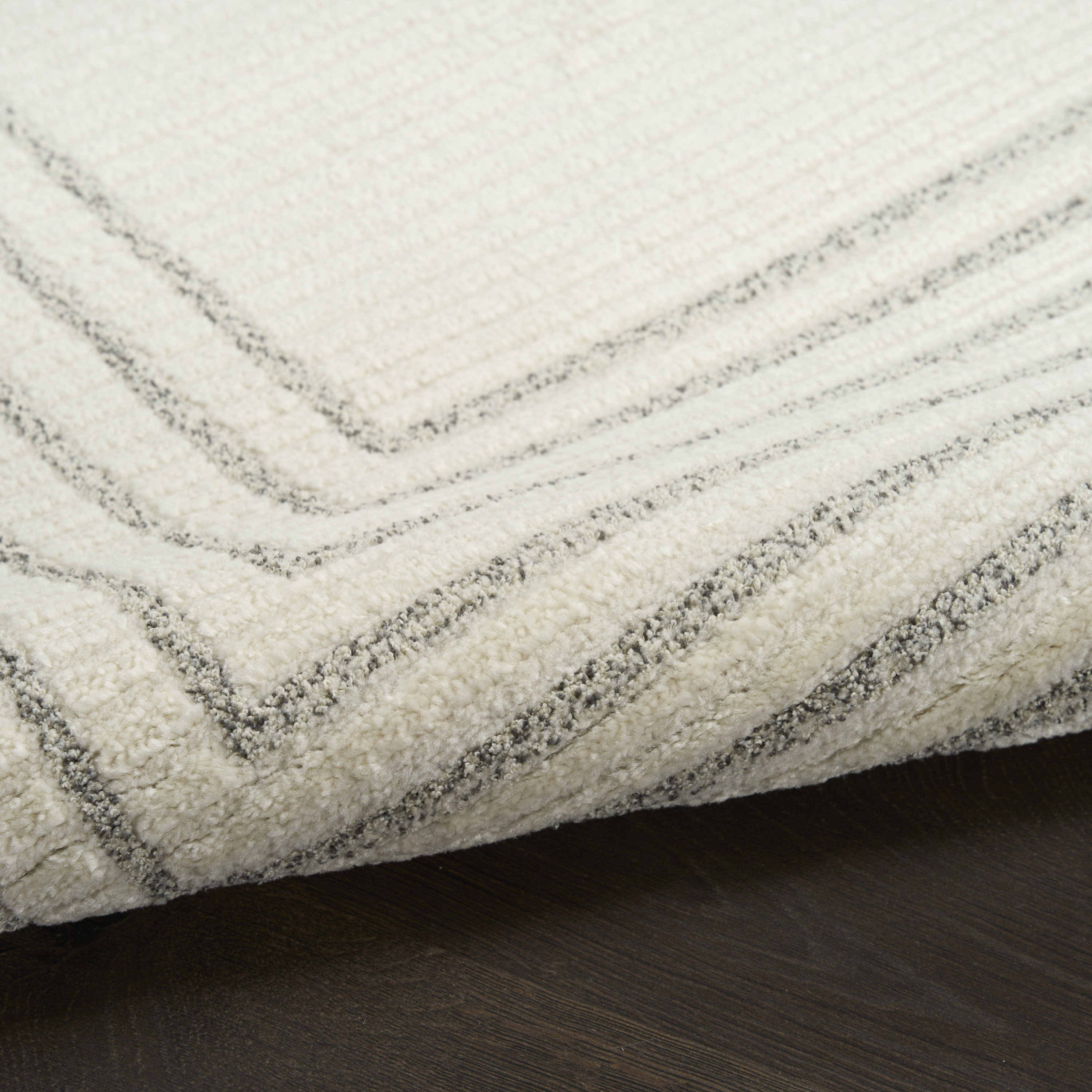 Nourison Ivory Hues 5'3" x 7'3" Ivory Grey Modern Indoor Rug
