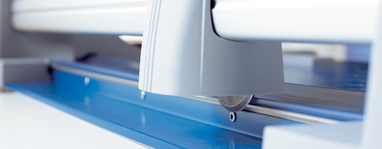 Steel blades hone themselves as you cut for long-lasting performance.