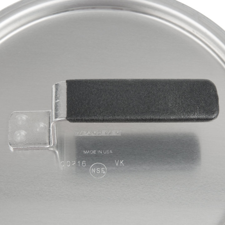 8 5/16-inch Wear-Ever® flat aluminum cover with dipped handle
