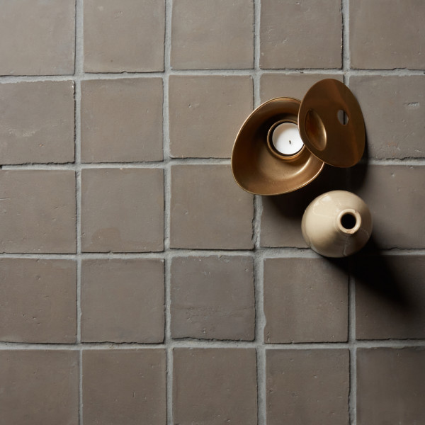 belgian reproduction | flemish black | terracotta | classique petite 