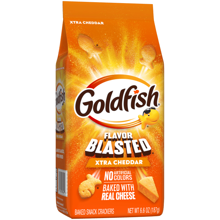 Goldfish® Flavor Blasted® Xtra Cheddar Baked Snack Crackers, 6.6 oz, bag - Left Angle Image