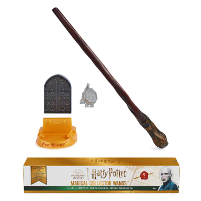 Wizarding World Harry Potter, Magical Collector Mystery Wand with Stand & Die-cast Icon, Magical Artifacts Series (Styles Will Vary)