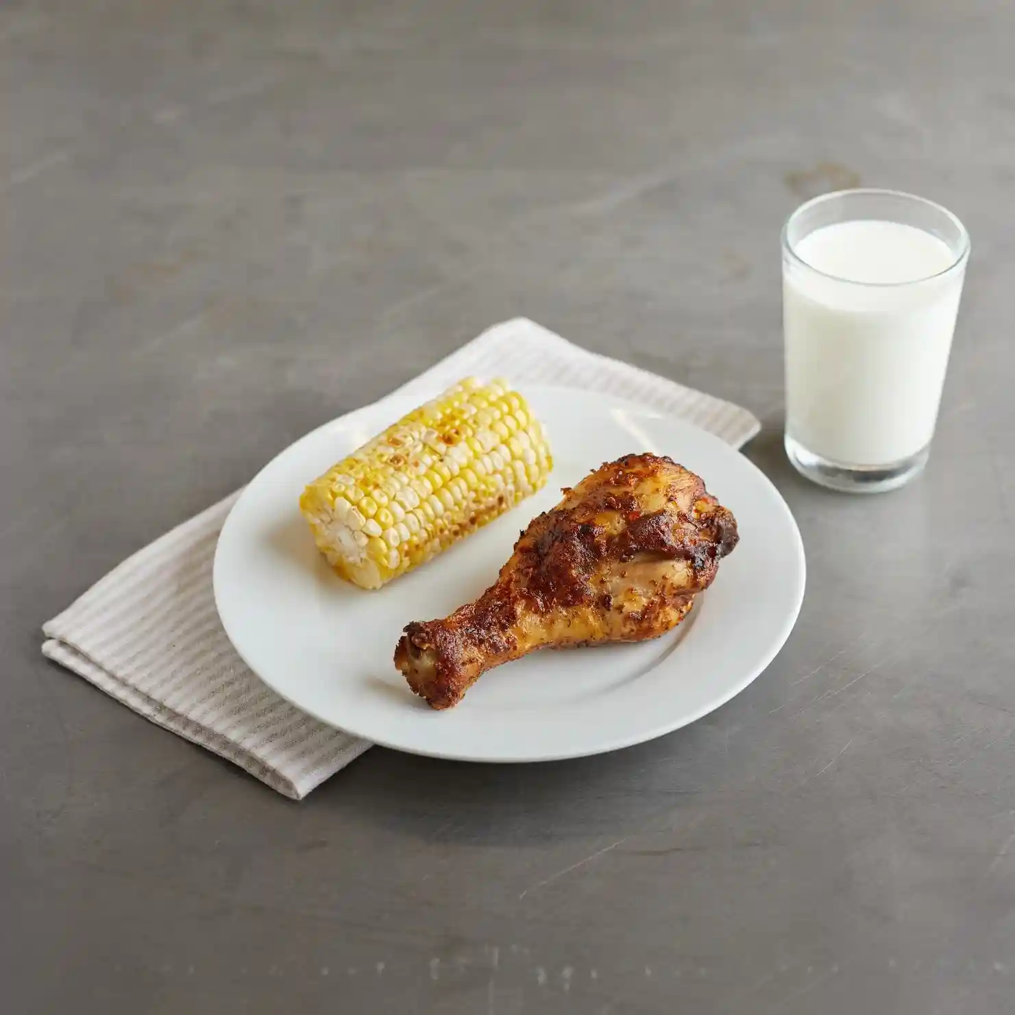 Tyson® ProPortion® Fully Cooked Glazed Mesquite Smoke Flavor Added, Assorted Chicken Pieces  https://images.salsify.com/image/upload/s--89h5V_TT--/q_25/bu5ktxuvjtjm6rso8hlj.webp