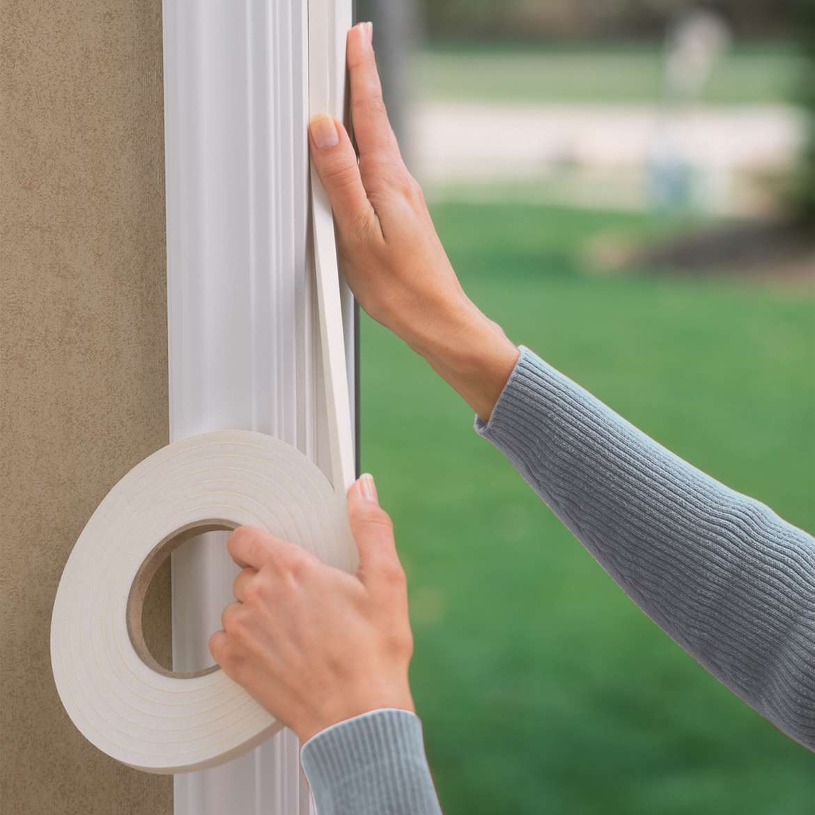 Foam Weatherstrip Seal, Large Gap, 10 ft. Duck Brand