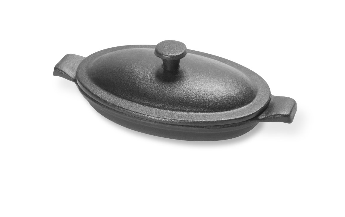 3 3/10-ounce mini oval cast-iron pan with lid