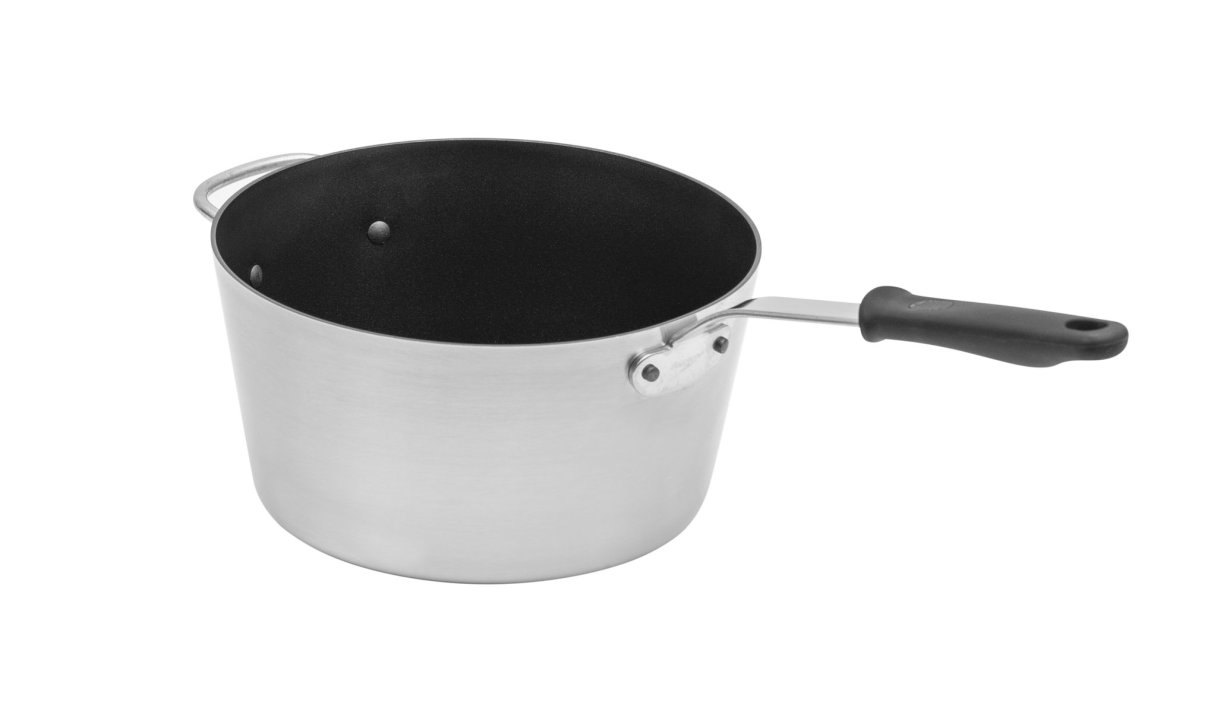 7-quart Wear-Ever® tapered aluminum saucepan with SteelCoat x3™ nonstick coating and silicone handle