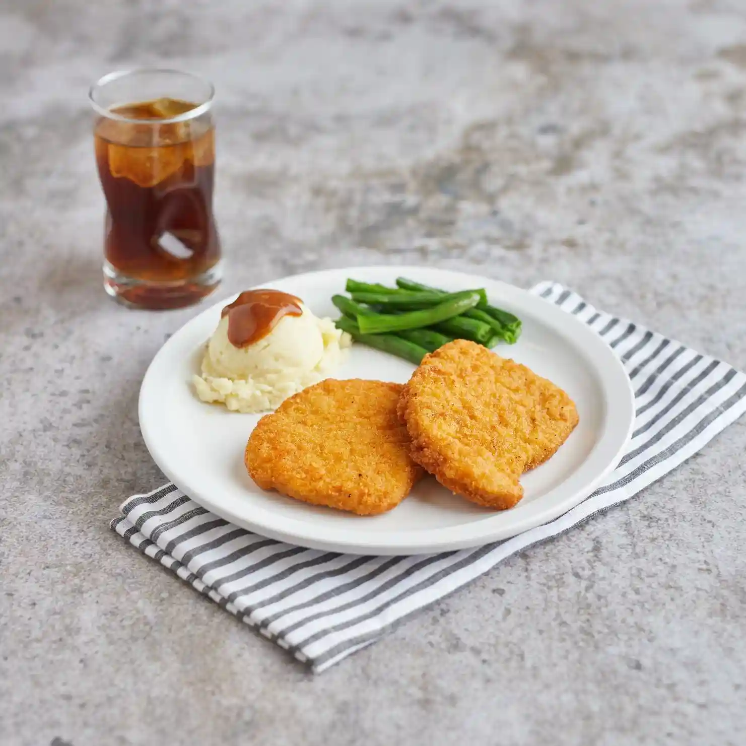 AdvancePierre™ Red Label Fully Cooked Breaded Pork Patties, 3.2 oz_image_2