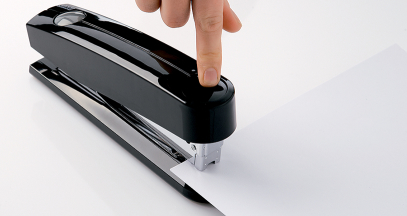 Power Assist provides additional stapling power for 50% less effort for up to 8 sheets.