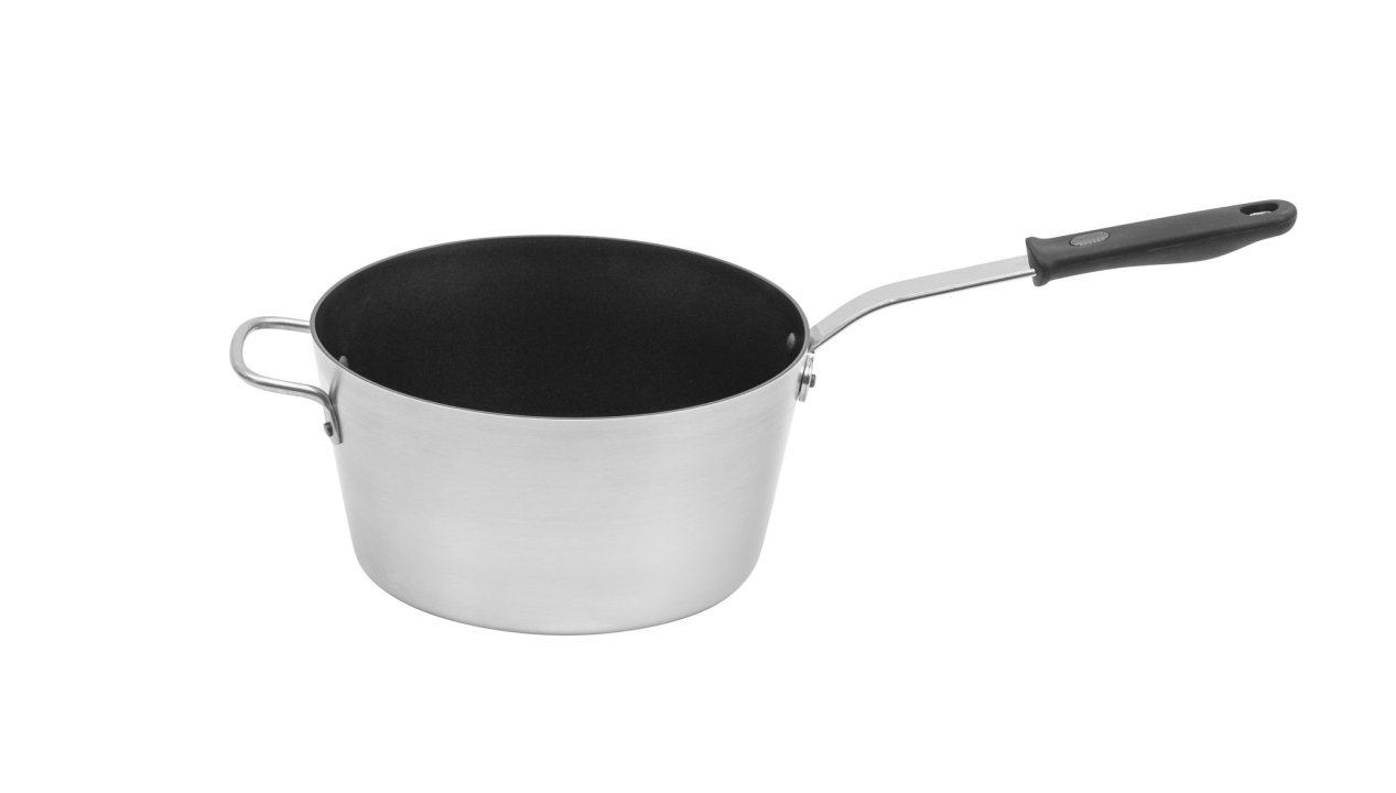 7-quart Wear-Ever® tapered aluminum saucepan with SteelCoat x3™ nonstick coating and silicone handle
