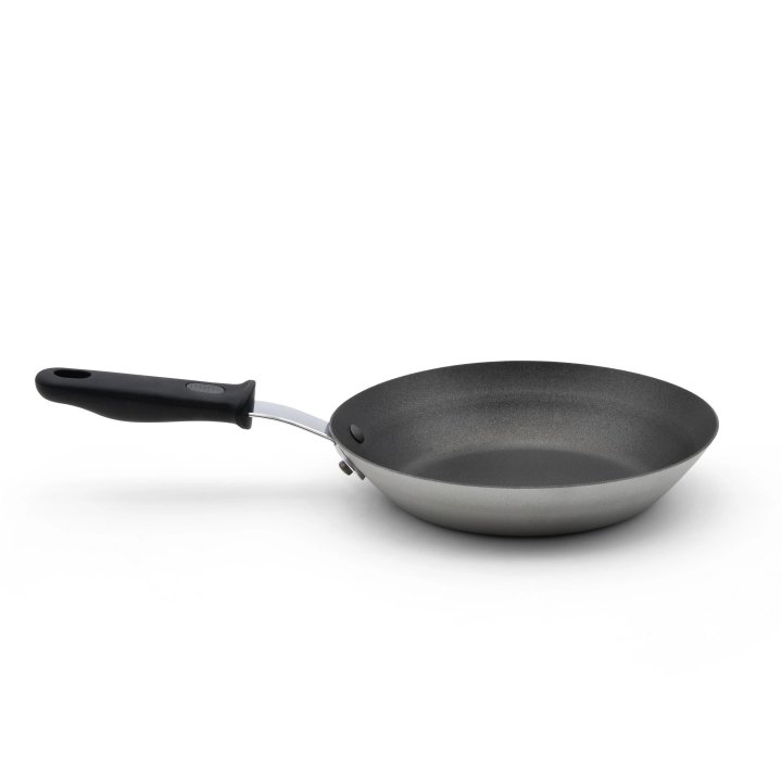 8 ½-inch carbon steel induction fry pan with SteelCoat x3™ nonstick coating and silicone handle