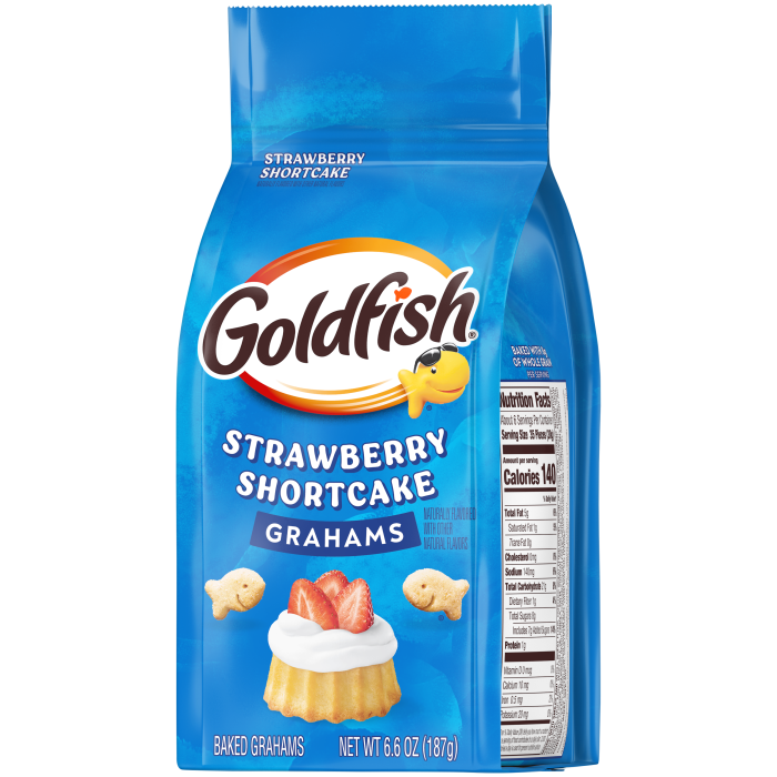 Goldfish® Strawberry Shortcake Flavored Baked Grahams, 6.6 oz, bag - Right Angle Image