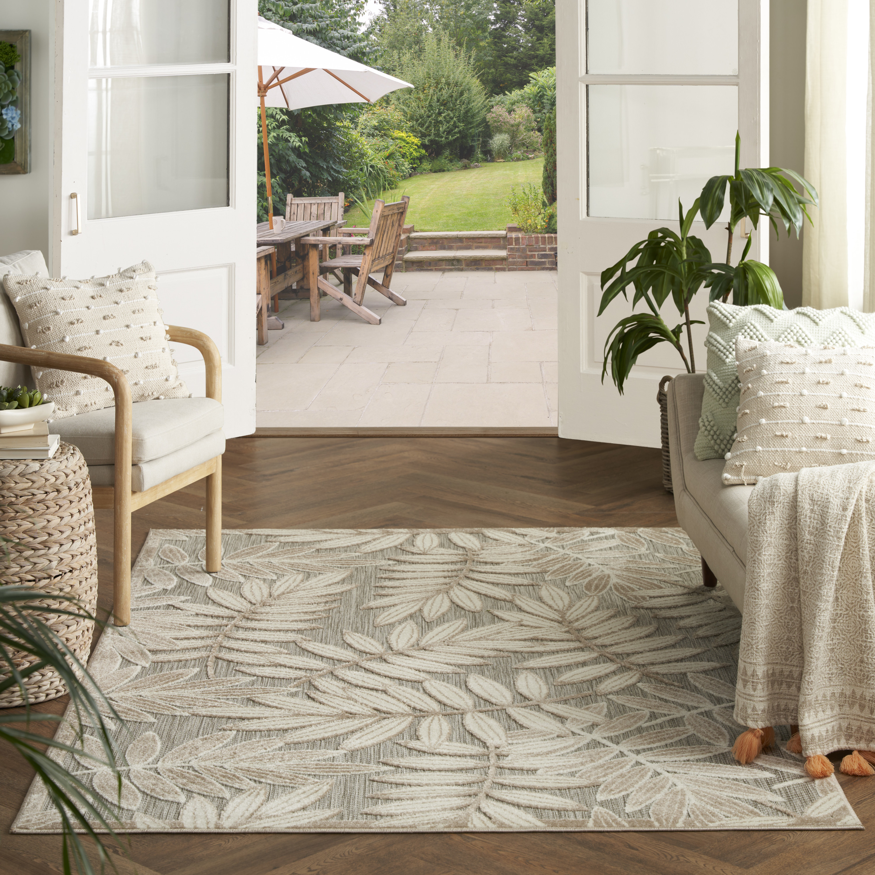 Nourison Aloha 5'3" x 7'5" Natural Tropical Rug