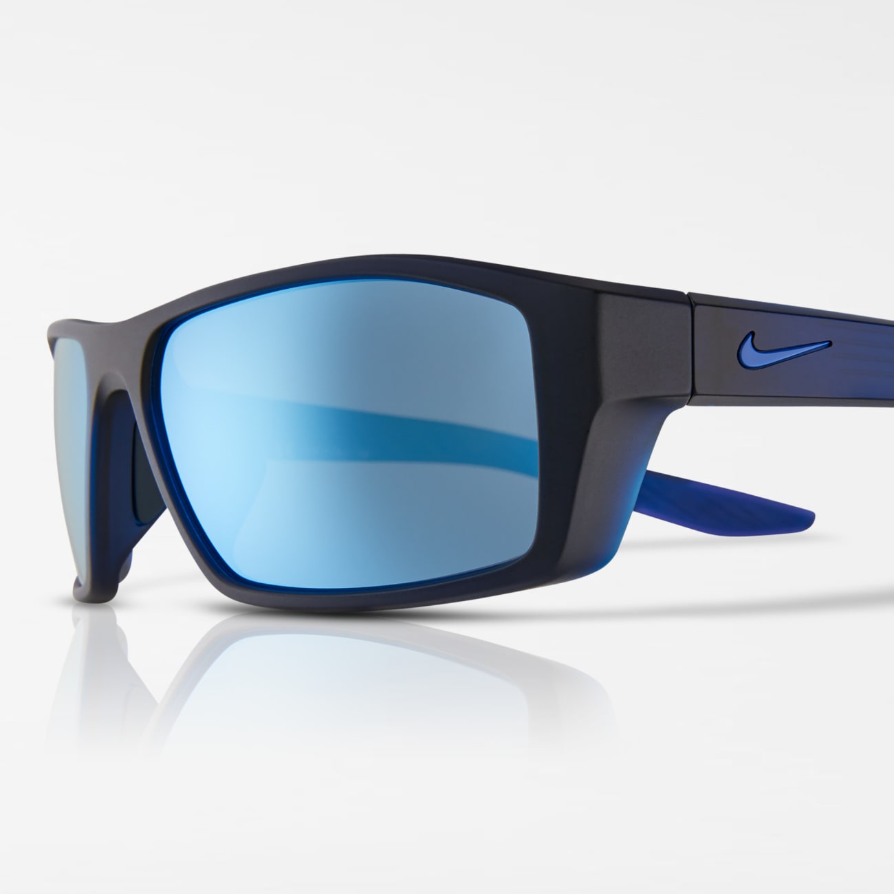 Nike Brazen Shadow Mirrored Style Image