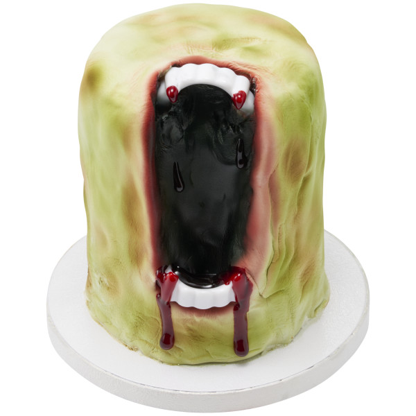 Vampire Fangs Cupcake Layon
