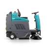 Tennant, S880 w/ Dual Side Brushes, 48", Ride-On Sweeper
