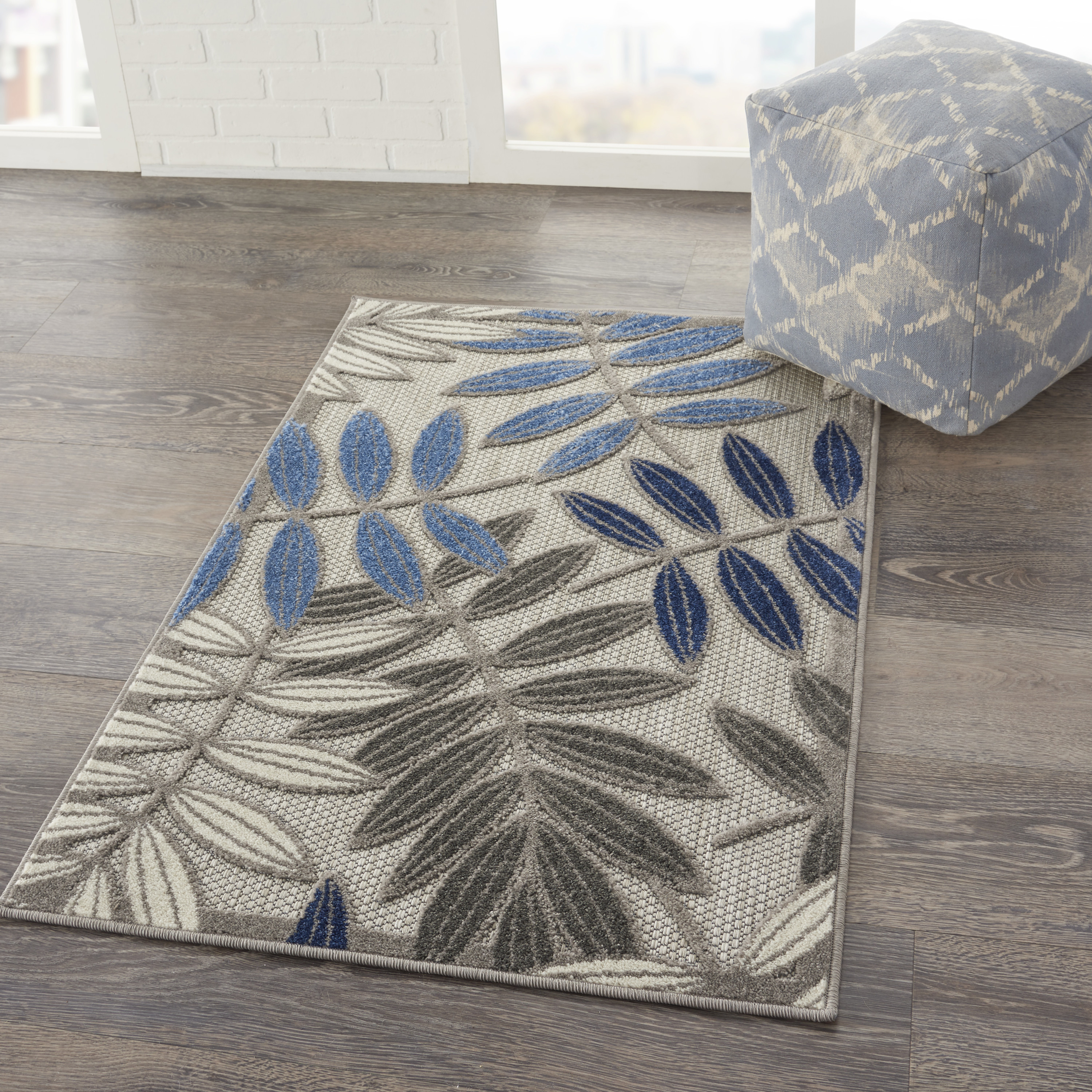 Nourison Aloha 2'8" x 4' Grey Blue Tropical Rug