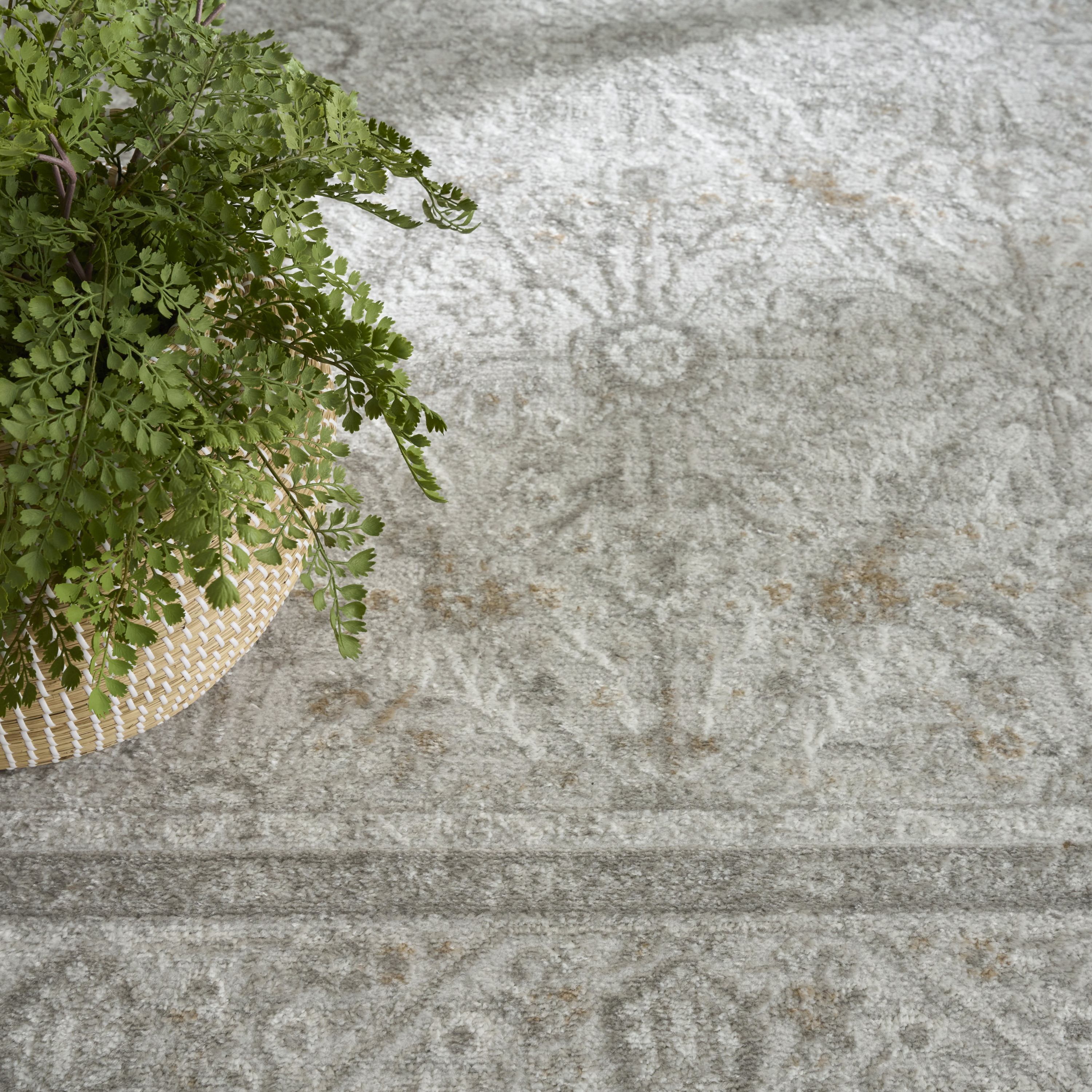 Nourison Dekor 5'3" x 7' Grey Vintage Indoor Rug
