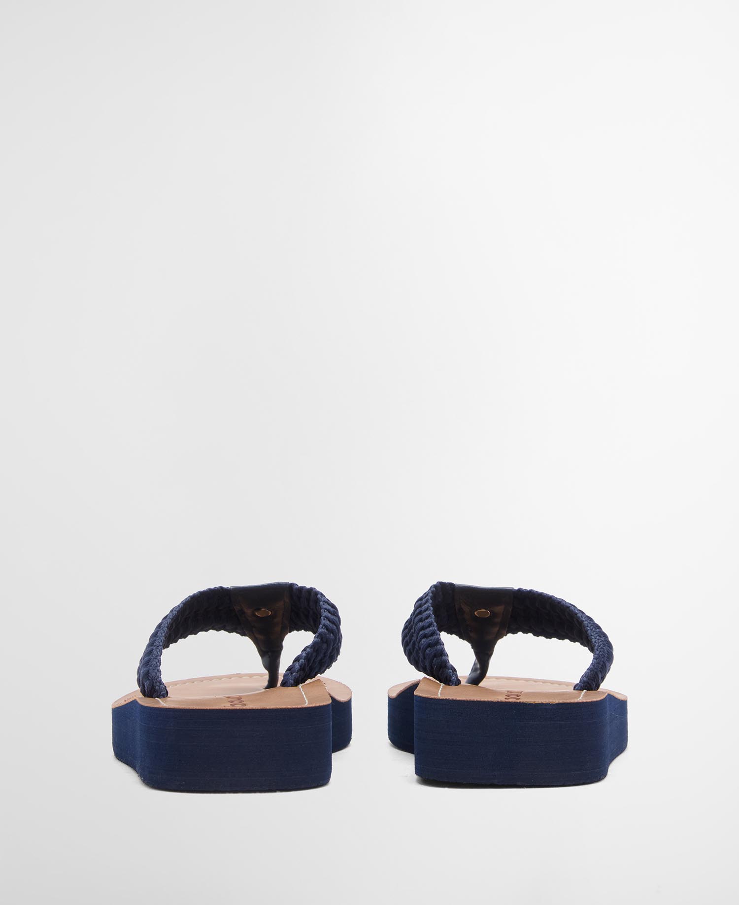 Sandali Kelburn image number 1