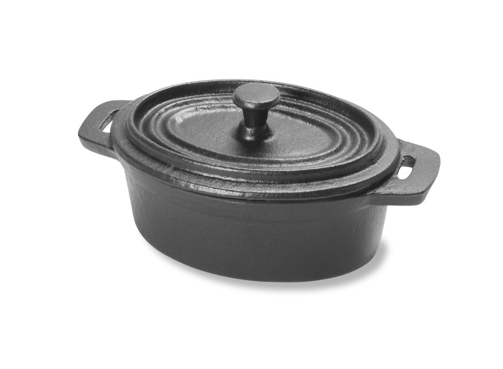 Mini oval cast-iron pan with lid