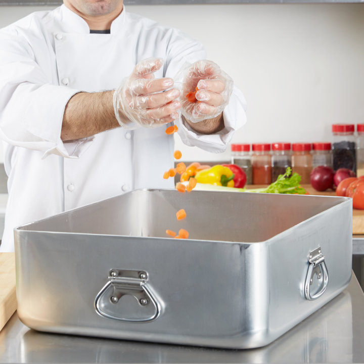 42-quart Wear-Ever® heavy-duty aluminum roast pan with cover