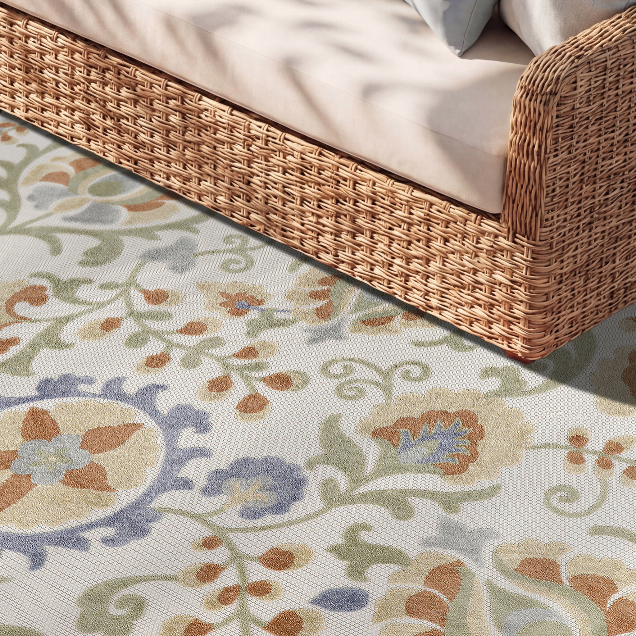 Nourison Aloha 5'3" x Round Ivory Blue Outdoor Rug