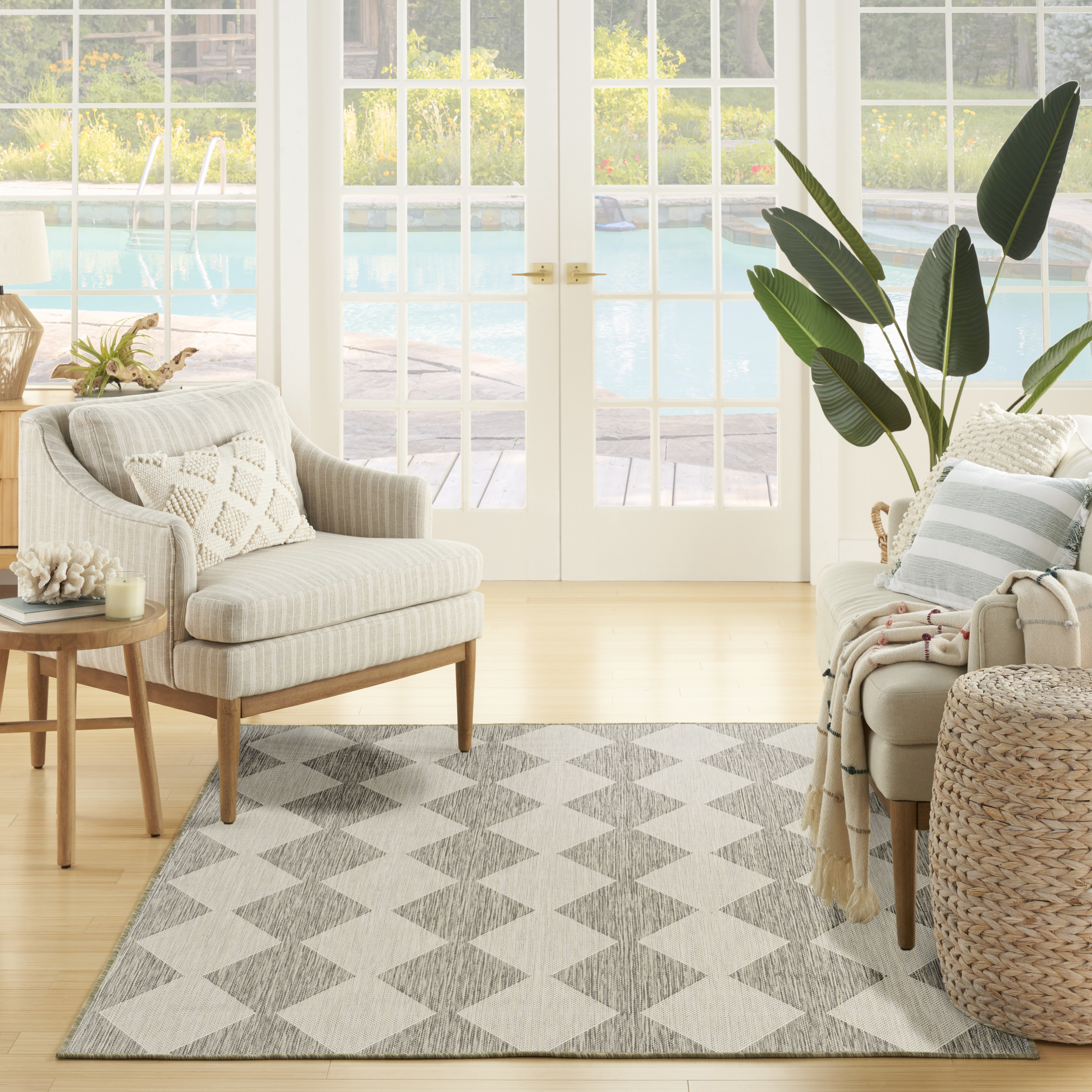 Nourison Positano 4' x 6' Light Grey Modern Rug