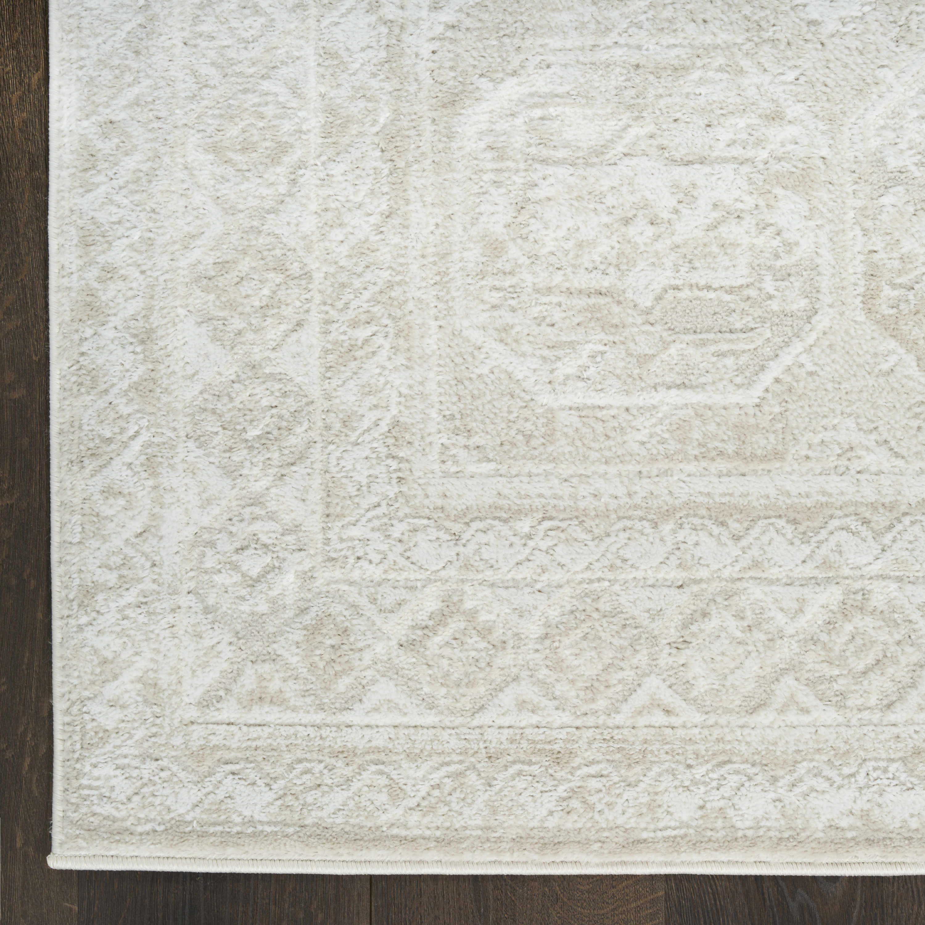 Nourison Dekor 7'10" x 9'10" Ivory Beige Vintage Indoor Rug
