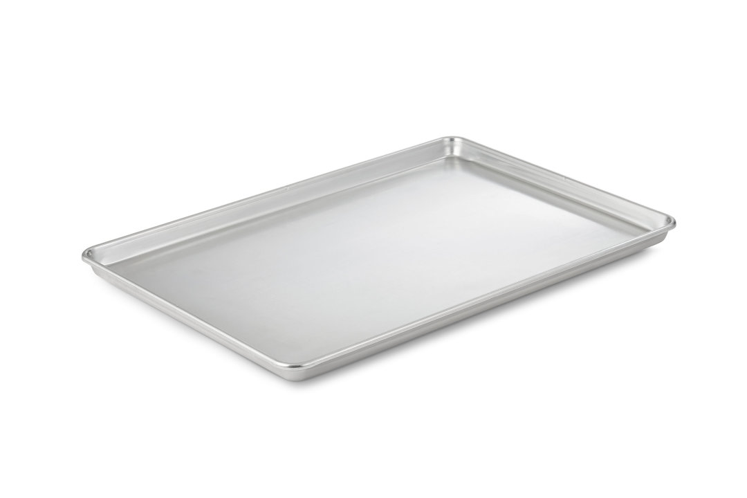 Half-size Wear-Ever® heavy-duty aluminum sheet pan with natural finish