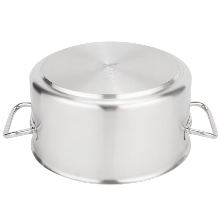 9-quart Intrigue® stainless steel sauce pot in mirror finish