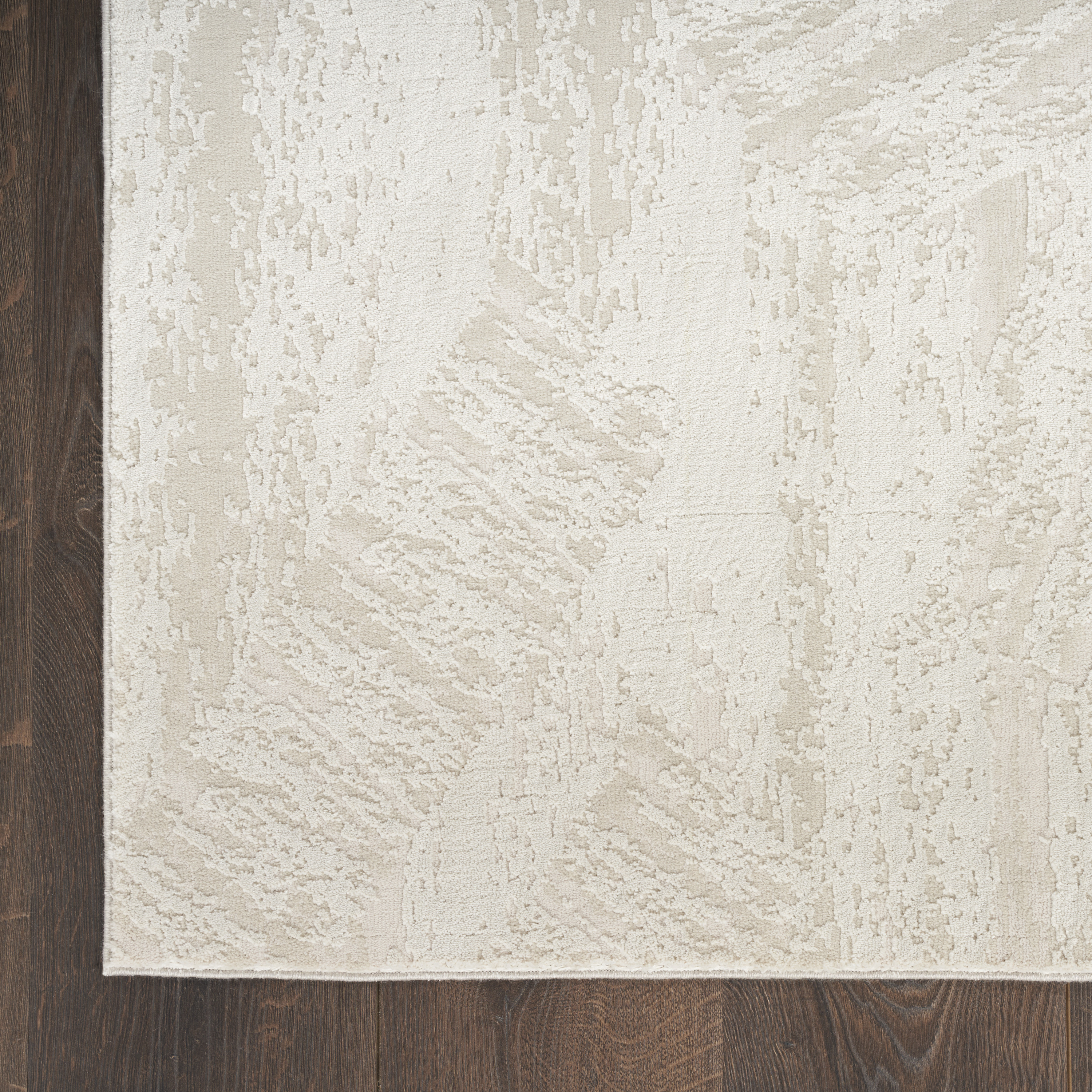 Nourison Desire 6' x 9' Ivory Modern Indoor Rug