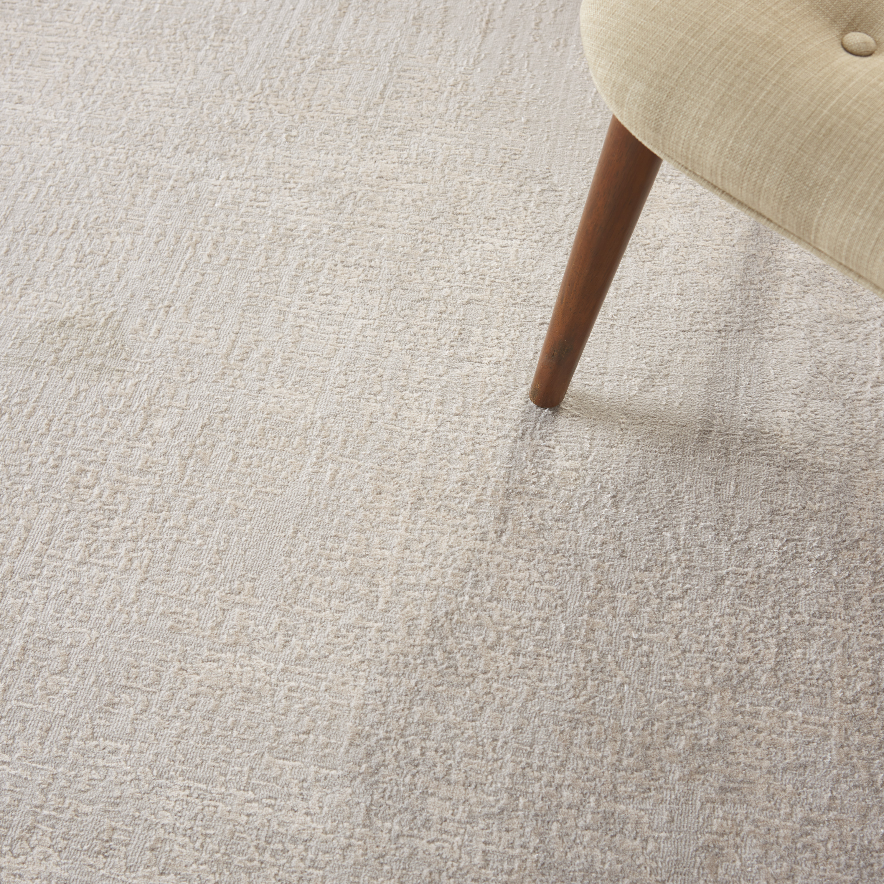 Nourison Silky Textures SLY01 Ivory Grey Rug