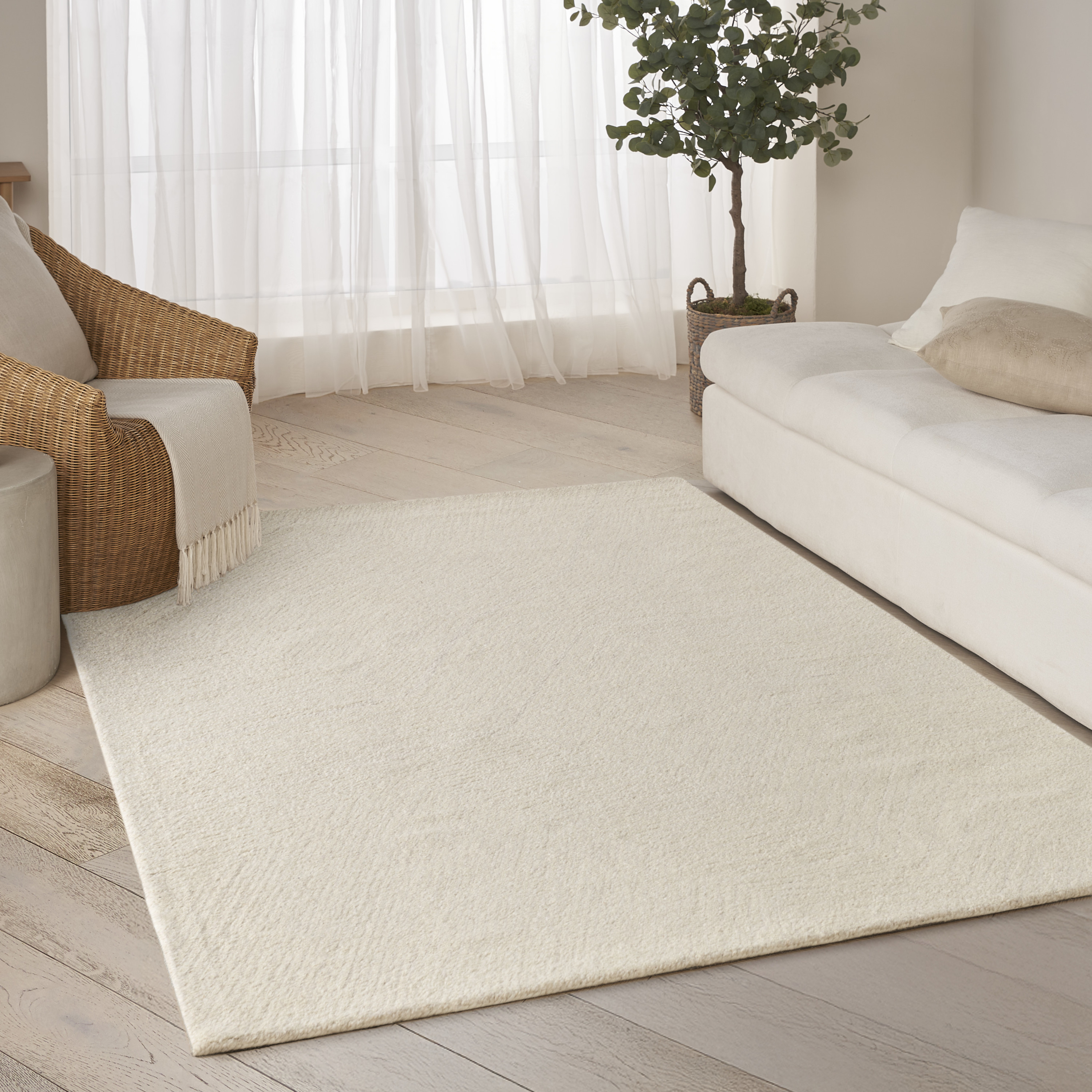 DKNY Pure Angles 5'3" x 7'3" Ivory Modern Indoor Rug