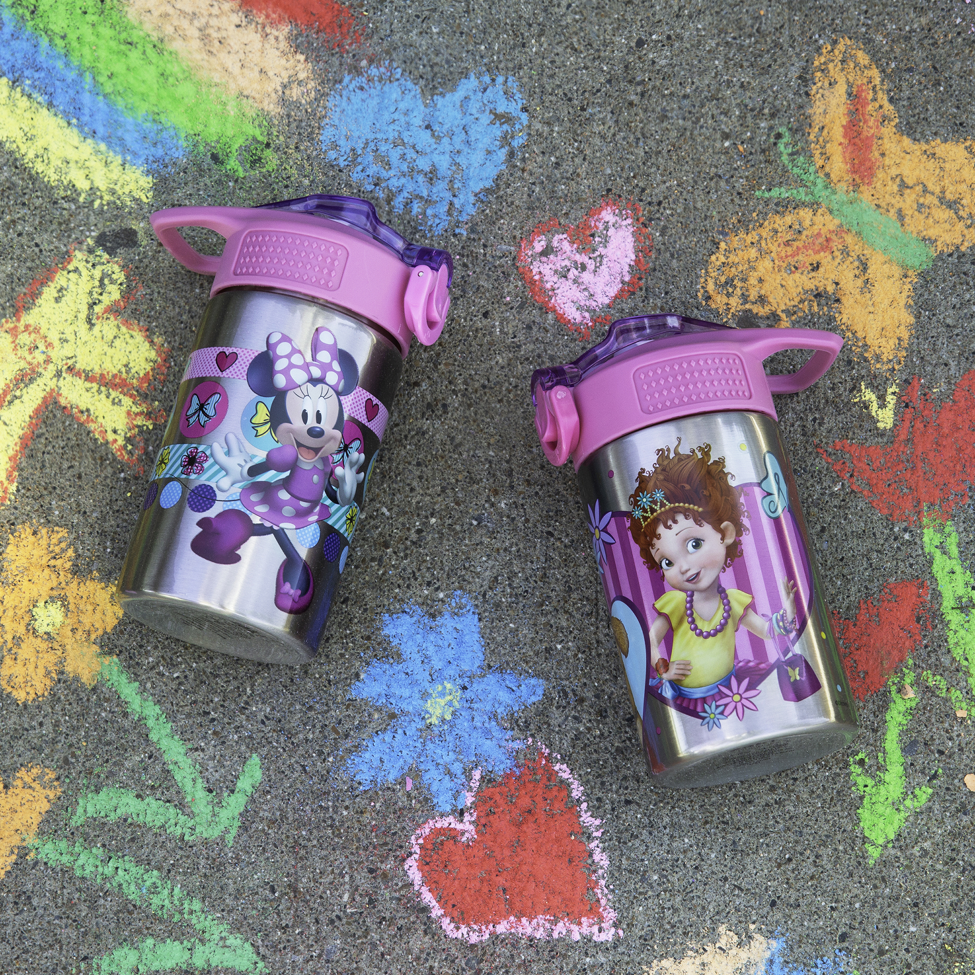 Disney 15.5 ounce Water Bottle, Minnie Mouse & Daisy Duck slideshow image 7