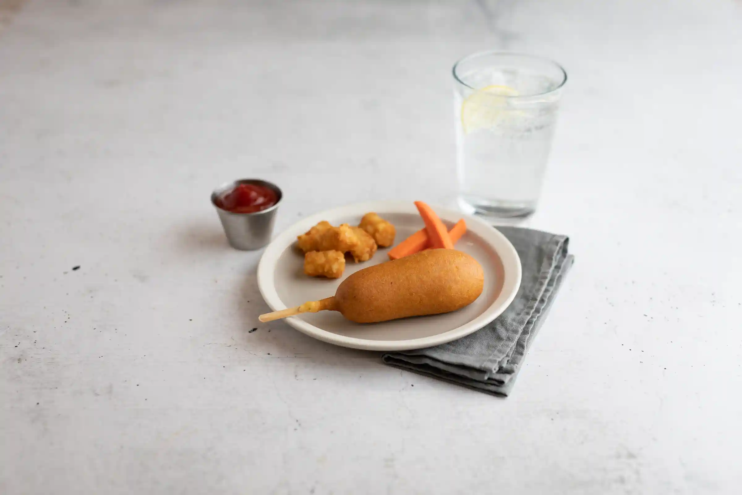 State Fair® Turkey Corn Dogs with Bags https://images.salsify.com/image/upload/s--oqAhJ5Eb--/q_25/vebftkbbtmln4wpqkutb.webp