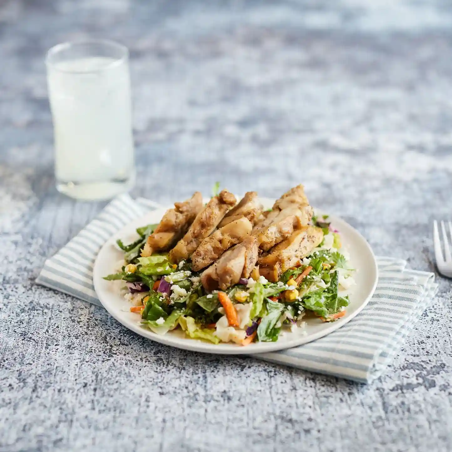 Tyson® Fully Cooked Fajita Dark Meat Chicken Strips https://images.salsify.com/image/upload/s--sMnN7d50--/q_25/wtkmespzyo1nyvyattc6.webp