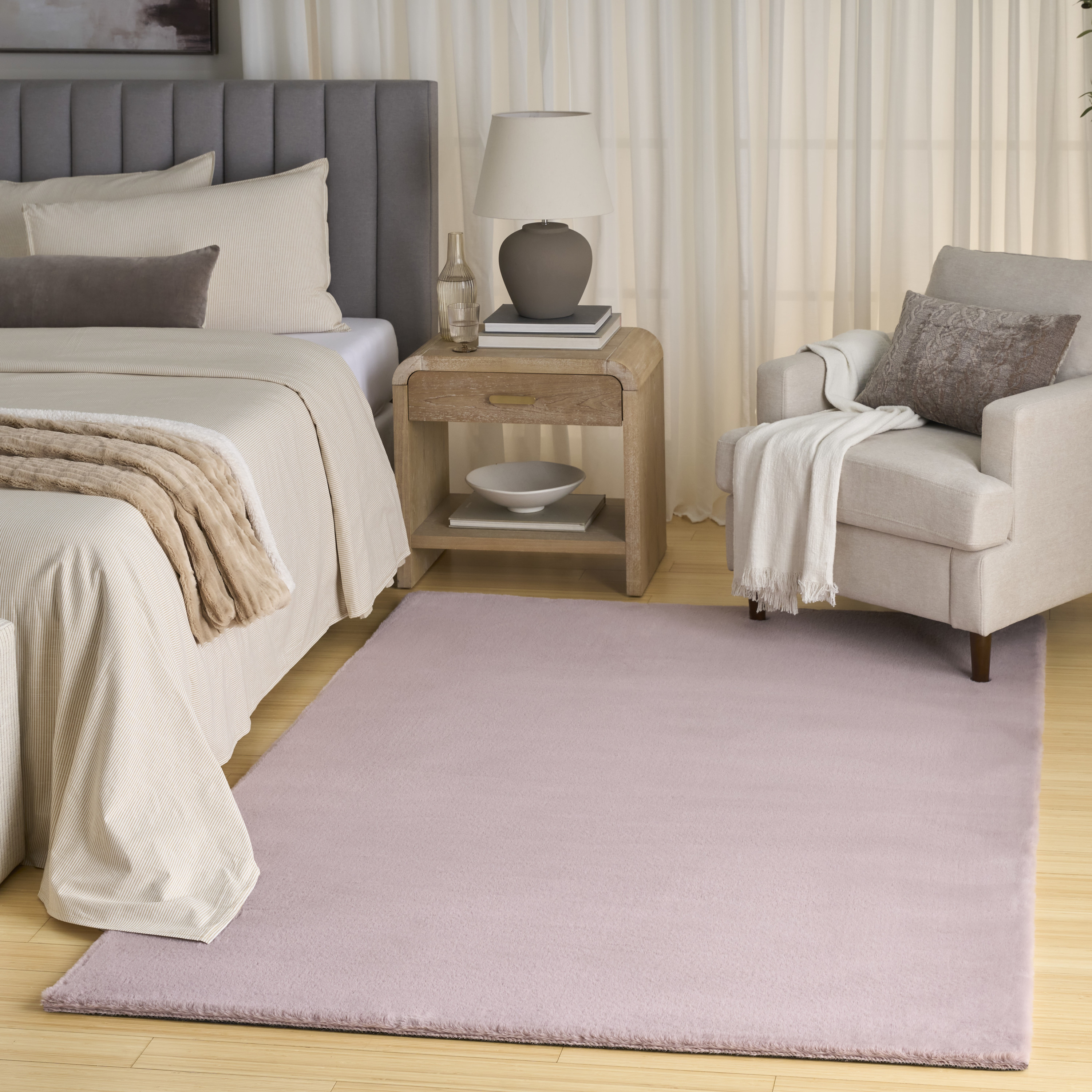 Nourison Soft Plush Rabbit Fur 4' x 6' Lavender Contemporary Indoor Rug