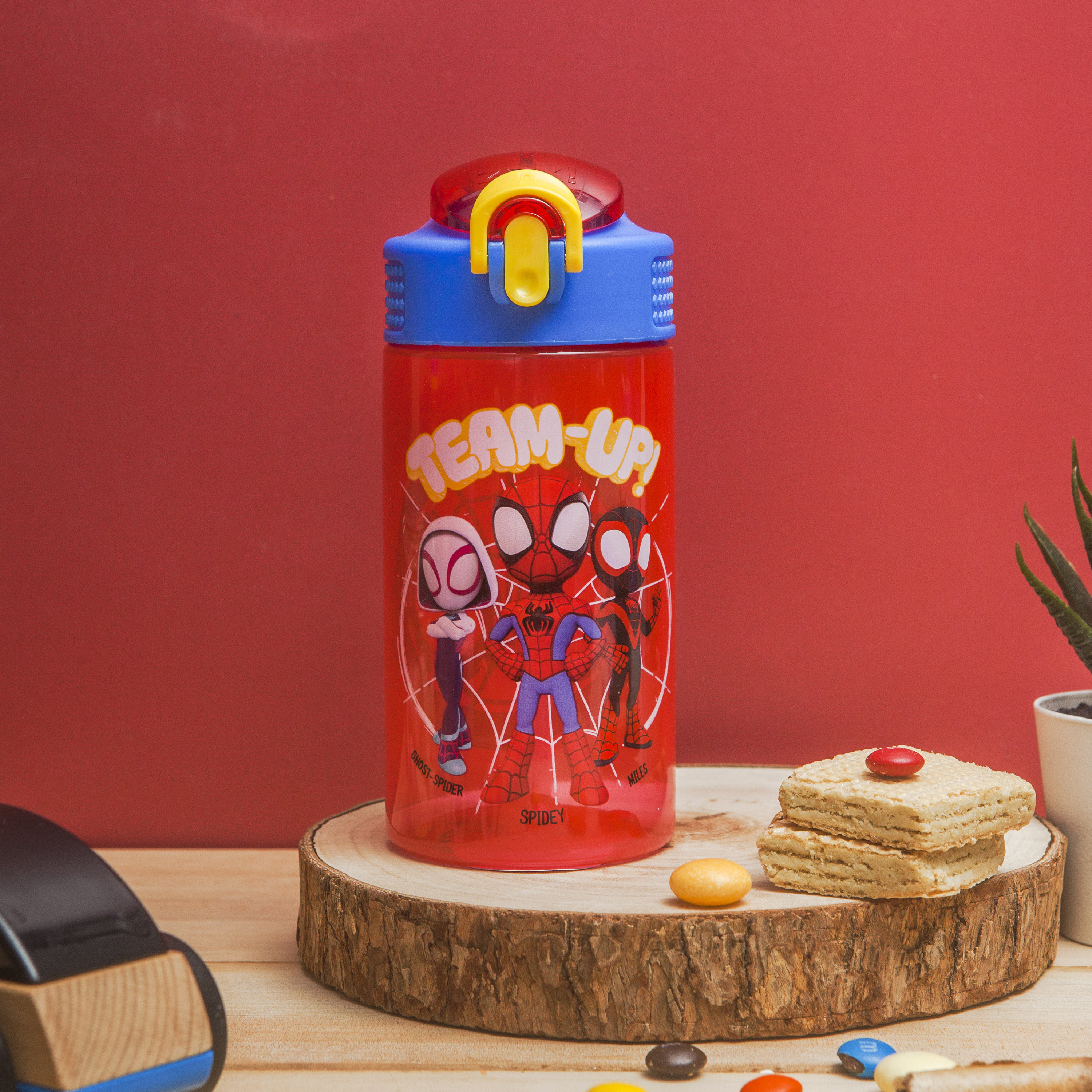 Spider-Man and His Amazing Friends 16 ounce Reusable Plastic Water Bottle with Straw, Spider-Friends, 2-piece set slideshow image 2