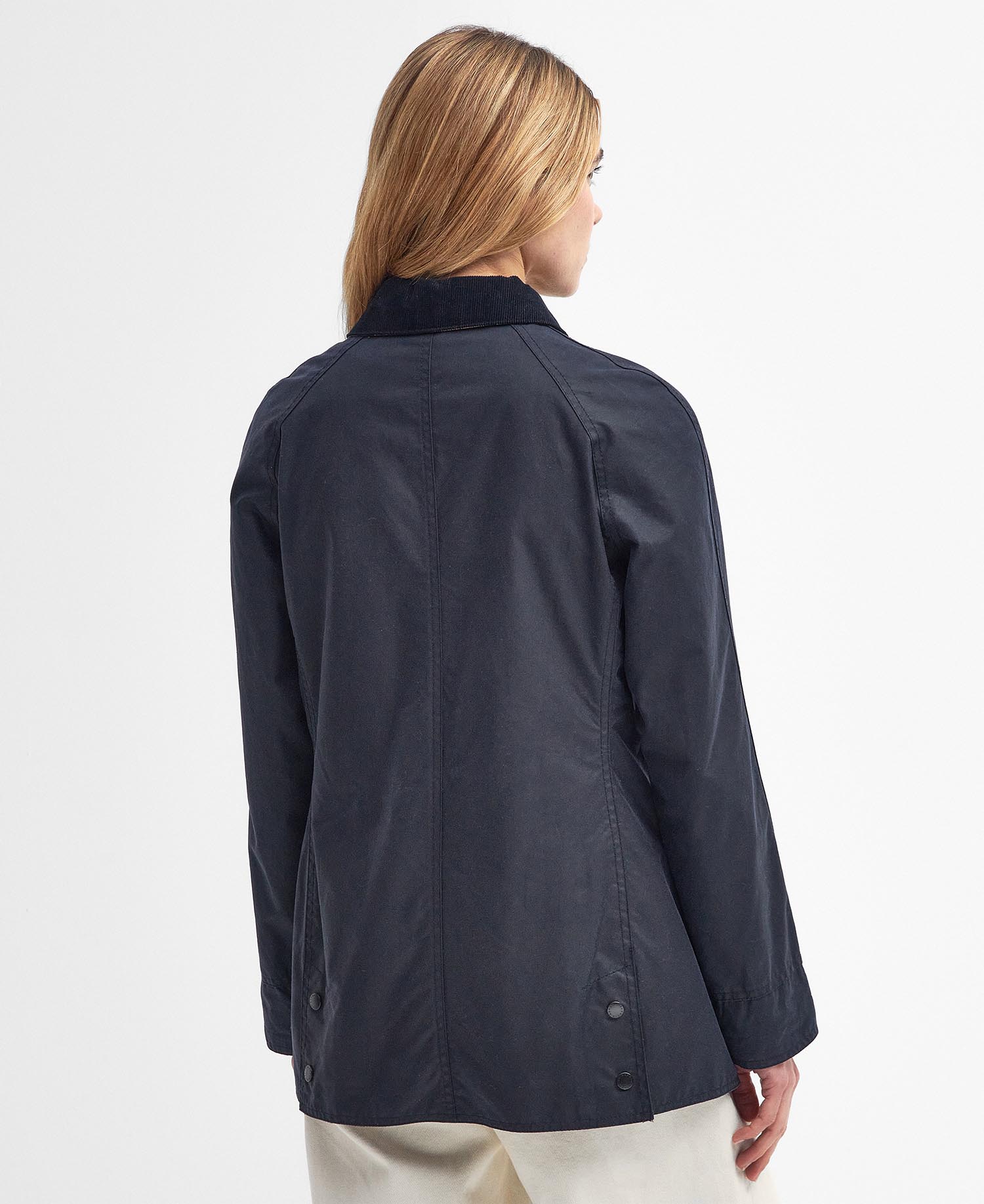Beadnell® Waxed Jacket image number 2