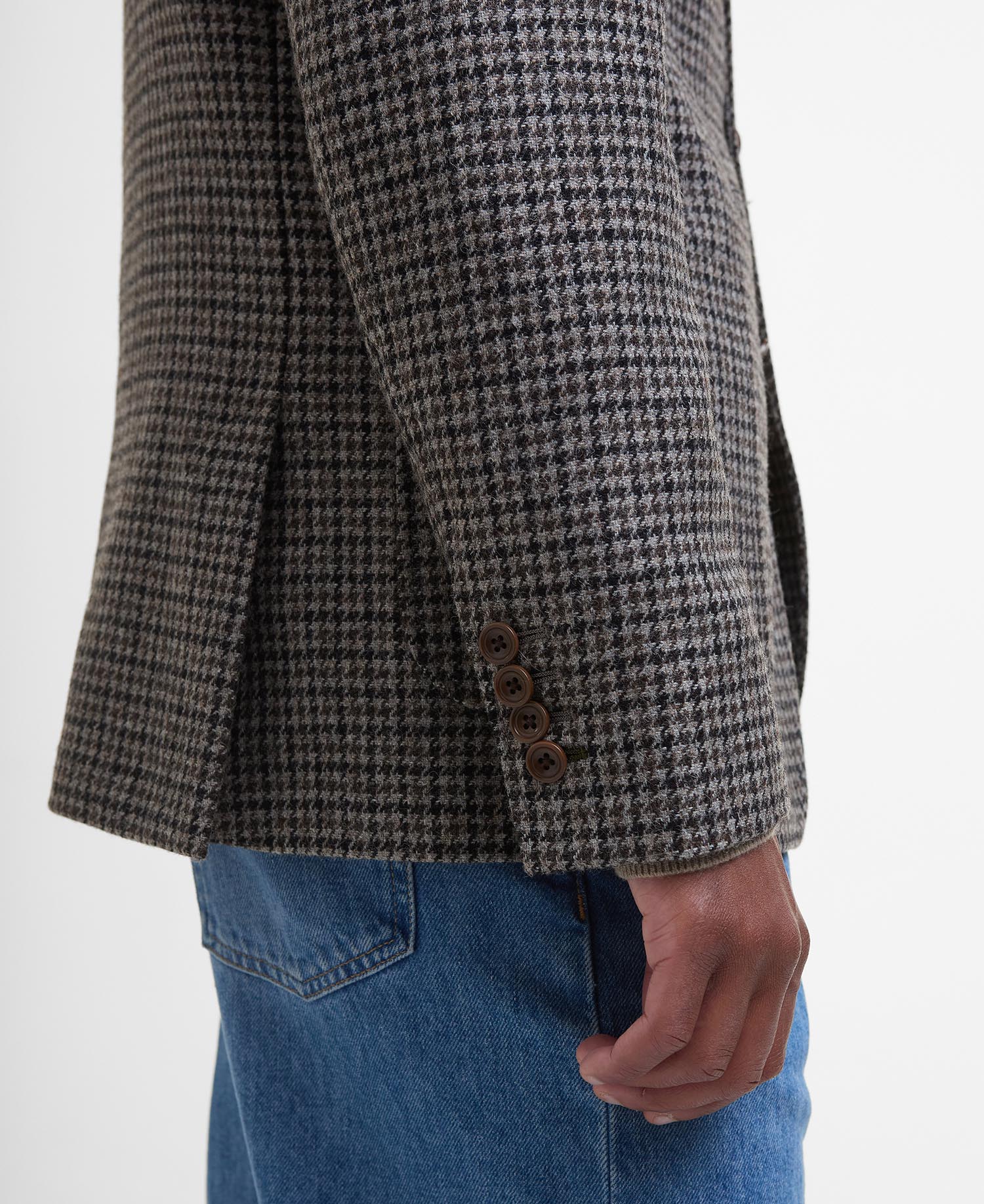 Check Blazer image number 6