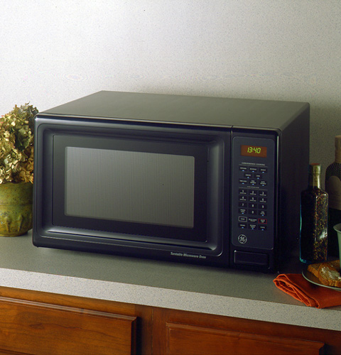 GE® Family-Size1.3 Cu.Ft. Capacity  Microwave Oven with Convenience Cooking Controls ; 1000 Watts