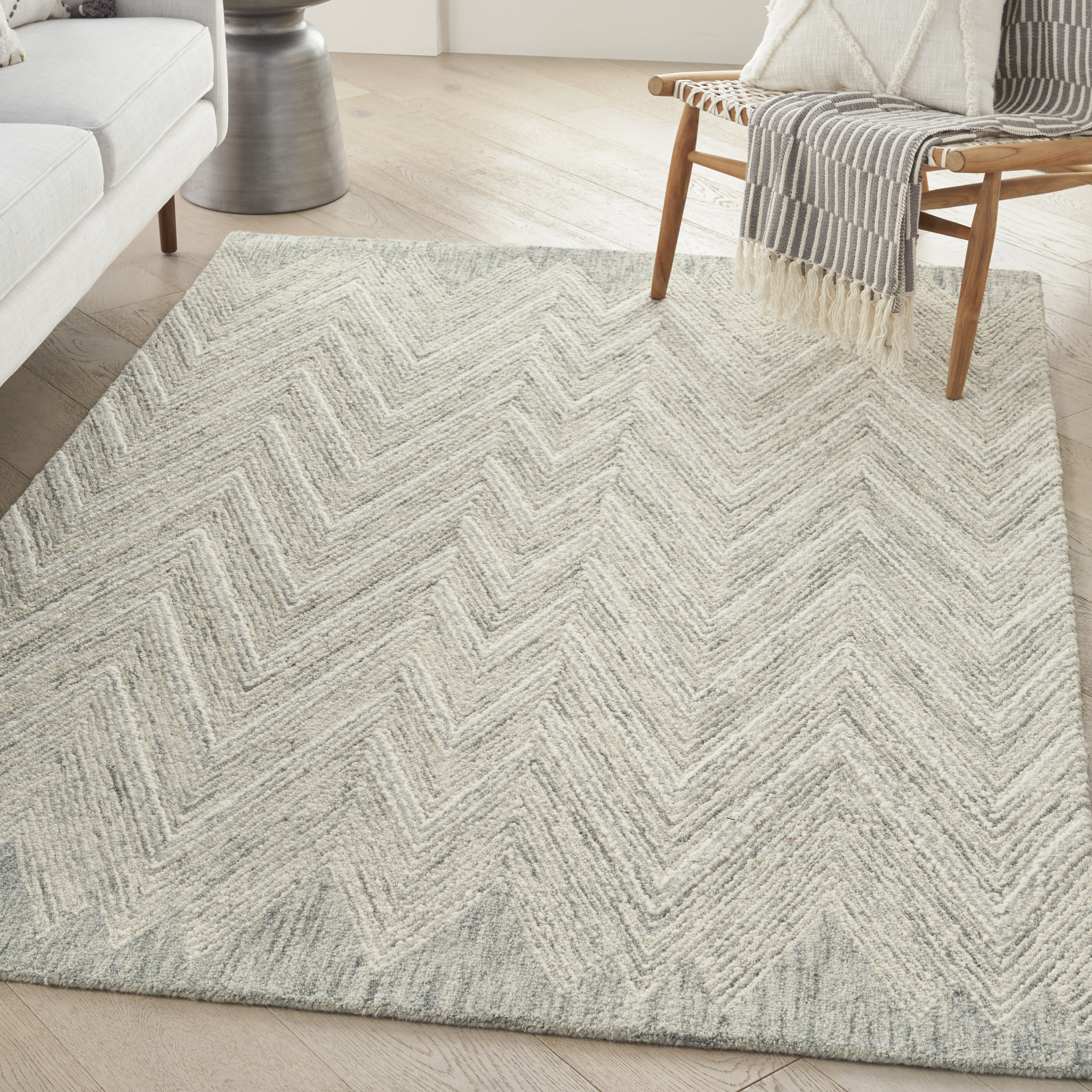 Nourison Interlock 3'9" x 5'9" Teal Modern Indoor Rug