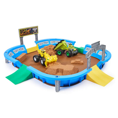 Monster Jam, Monster Dirt Arena 25-Inch Playset with 2lbs of Monster Dirt and 2 Exclusive Dirt Squad Monster Jam Truck, Gifts for Kids Ages 3+