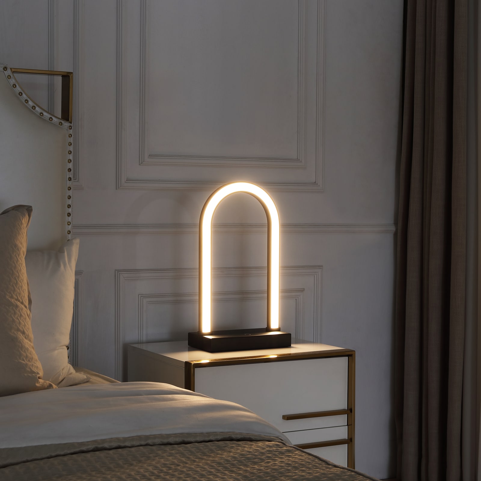 Keshet Table Lamp — installation 1