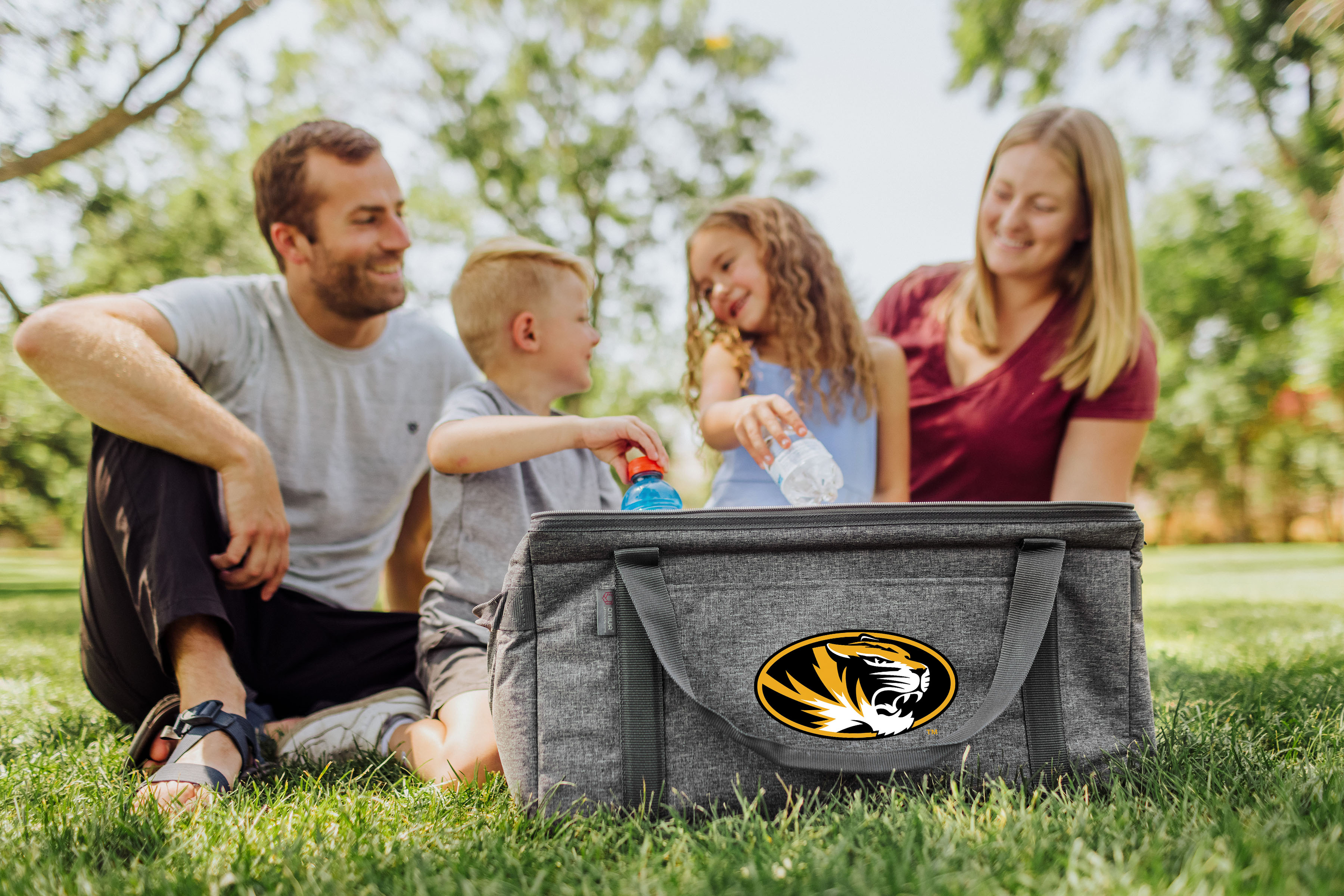 Mizzou Tigers - 64 Can Collapsible Cooler