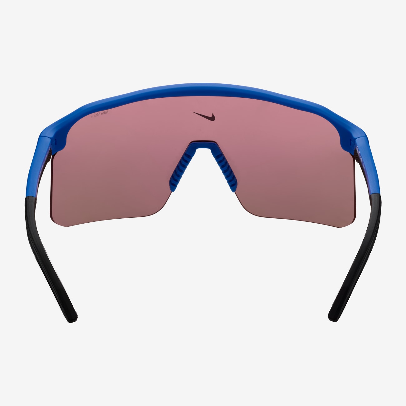 Nike Expedition Shield Team Mirrored Lifestyle Image