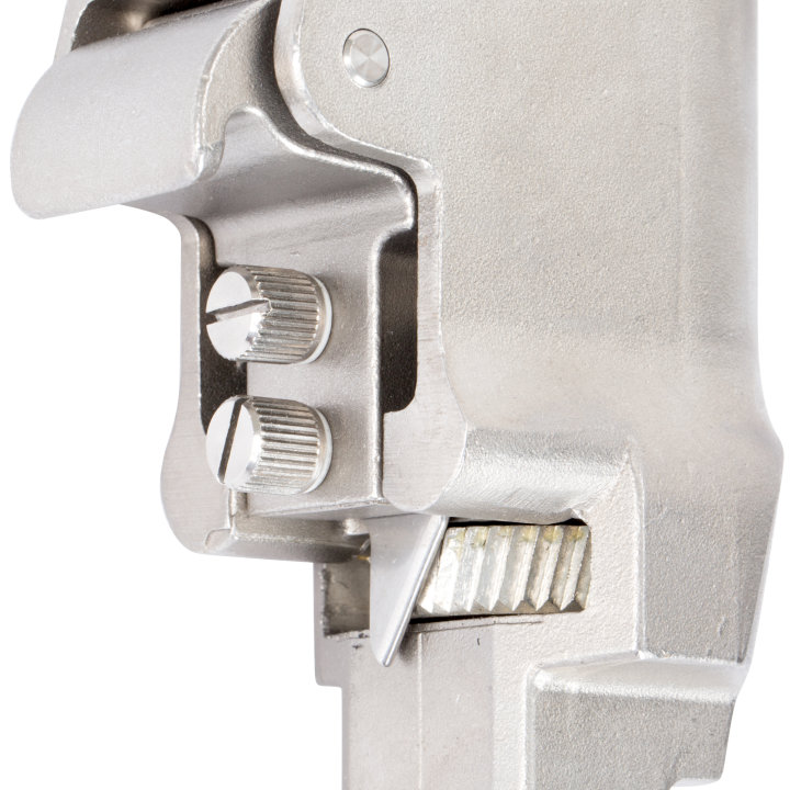 EaziClean™ Heavy-duty can opener with quick release blade - Titan