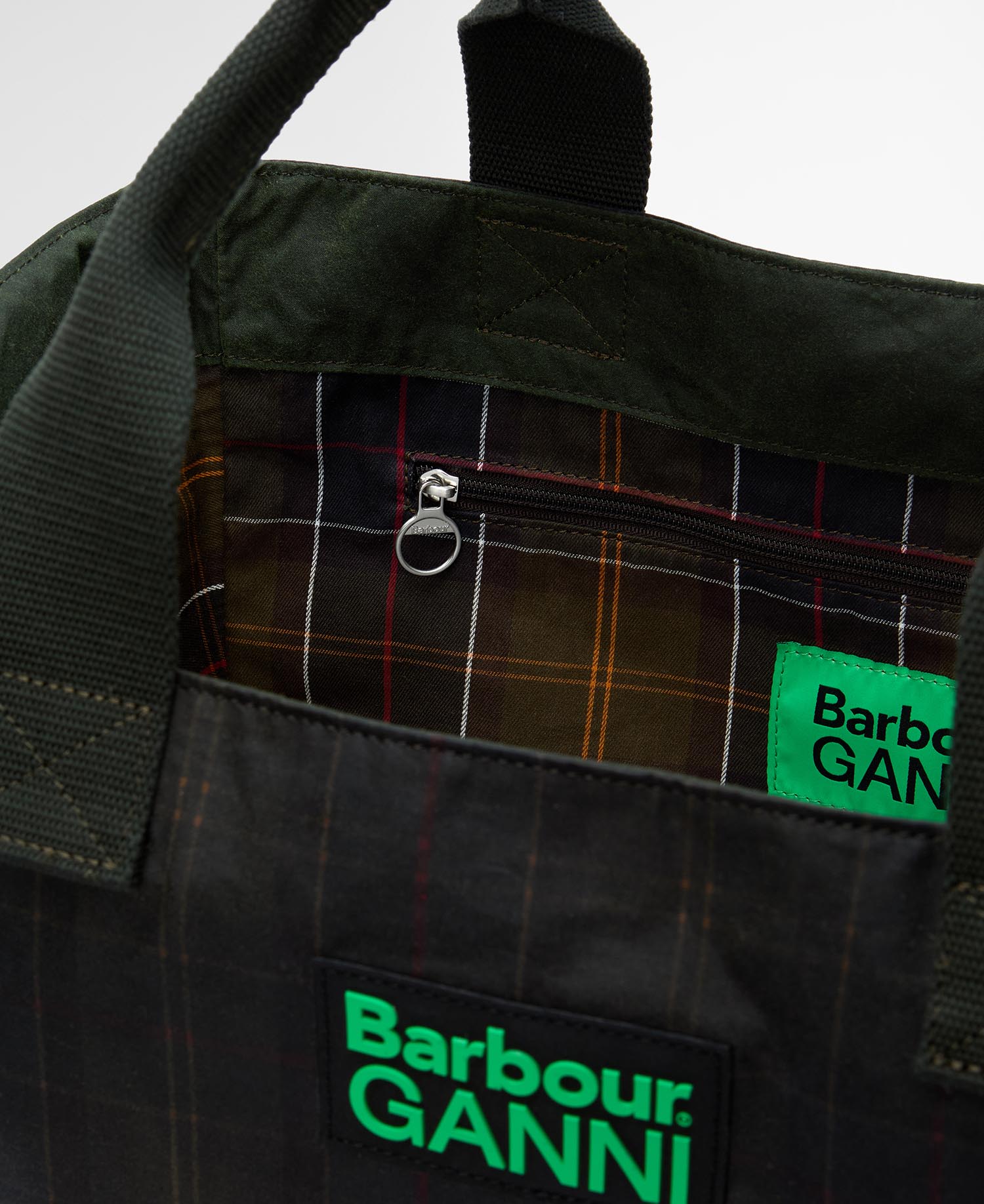 Barbour x GANNI Waxed Tote Bag image number 4
